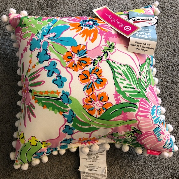 Lilly Pulitzer Bedding Nwt Lilly Pulitzer For Target Pillows Poshmark